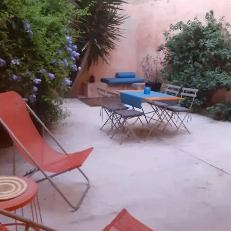 Arlette La Petite Maison Arlesienne Esterno foto