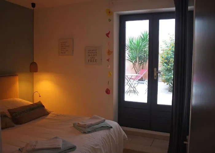 Arlette La Petite Maison Arlesienne